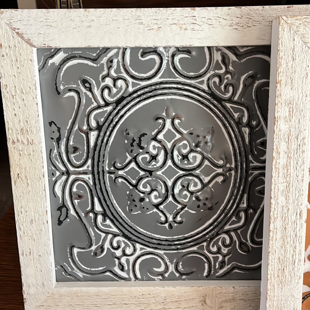 Wall Decor - Picture 7 of 9